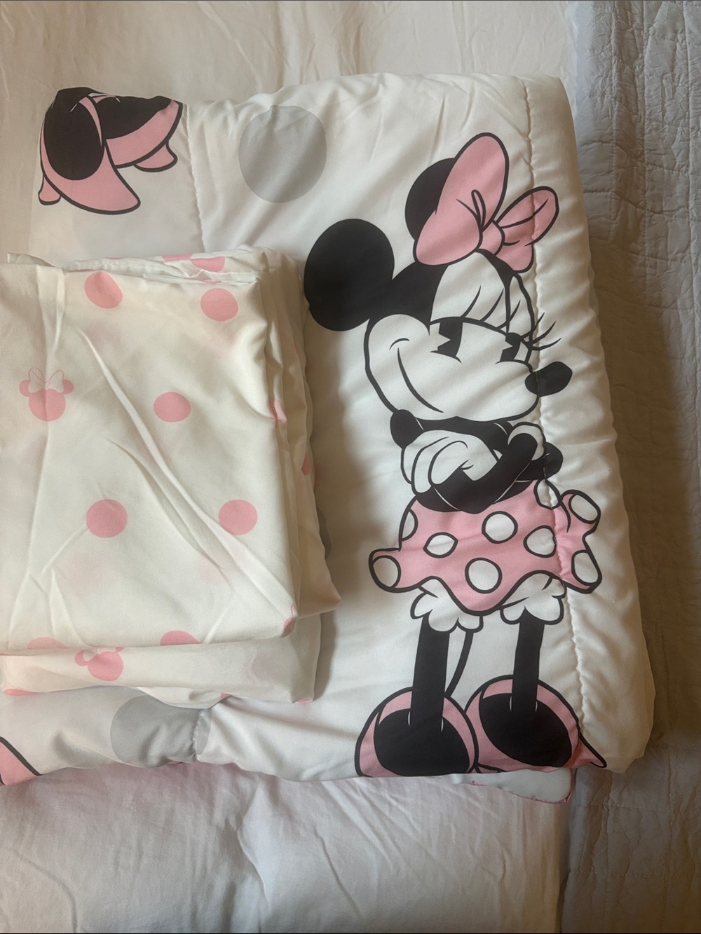 Kids Minnie Mouse bedding